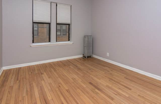228 North Pine Ave Gallery 4