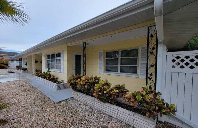 513 Manatee Court photos photos