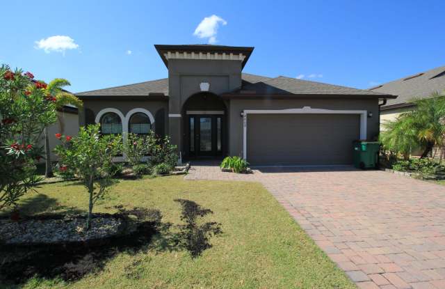 4468 Alligator Flag Circle photos photos