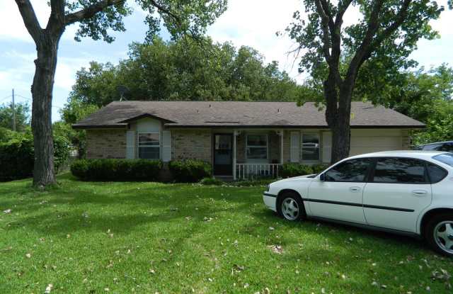 710 Upland Ln - 710 Upland Lane, Duncanville, TX 75116