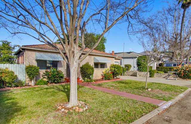 Charming 2 bedroom, 1 bath La Mesa Home Available Now** photos photos