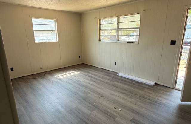2 Bedroom 1 Bath Home for RENT Gallery 3
