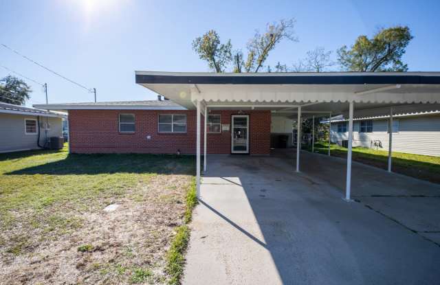 1404 Meadow Dr photos photos 1404 Meadow Dr photos photos