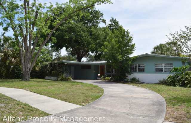 1401 Roscomare Ave. Gallery 2