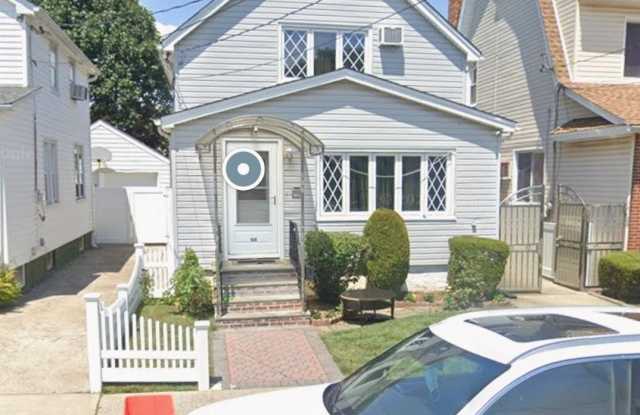 1438 Woolworth Street photos photos