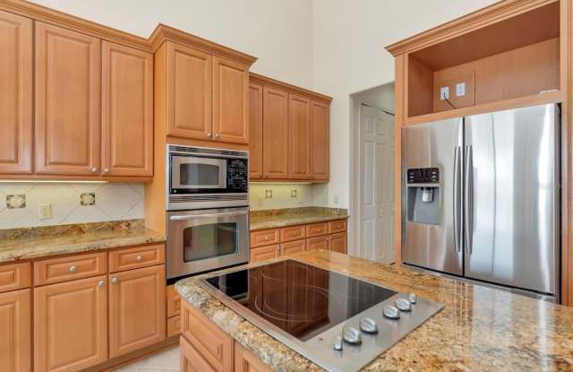2012 ISLAND ESTATES Drive Gallery 4