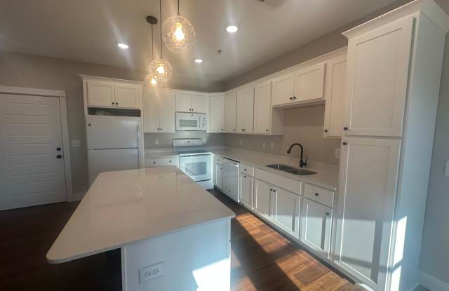 100 Old Tom Avenue photos photos