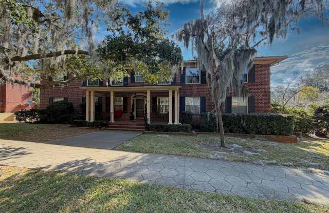 Charming 2 Bedroom, 1 Bathroom Updated Condo in the Heart of Avondale photos photos