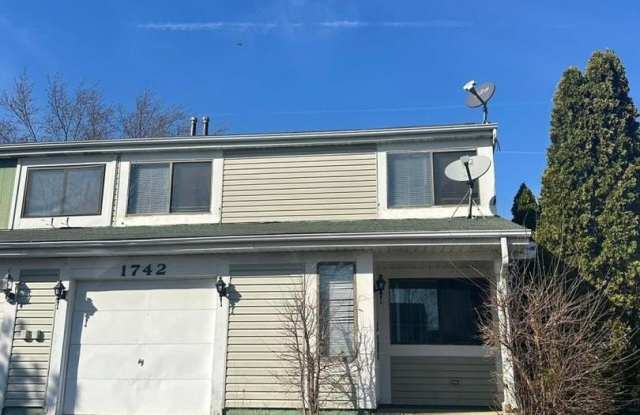 1742 De Forest Lane photos photos