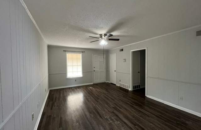 Renovated 3 Bedroom 1.5 Bath Home for Rent! Gallery 3