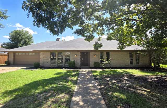 South Tyler! 4 Bedroom, 2 Bath Home w/Office! photos photos