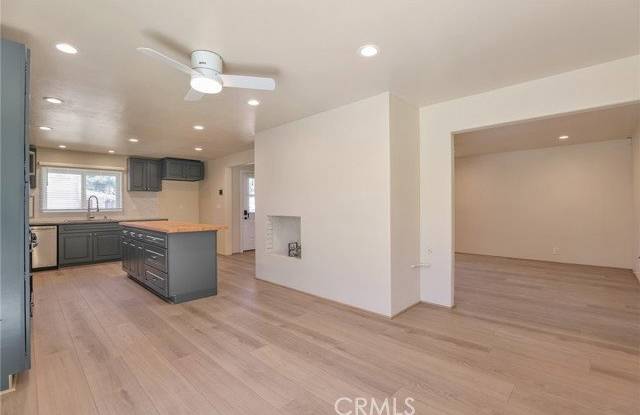 2528 Bowdoin Place Gallery 1