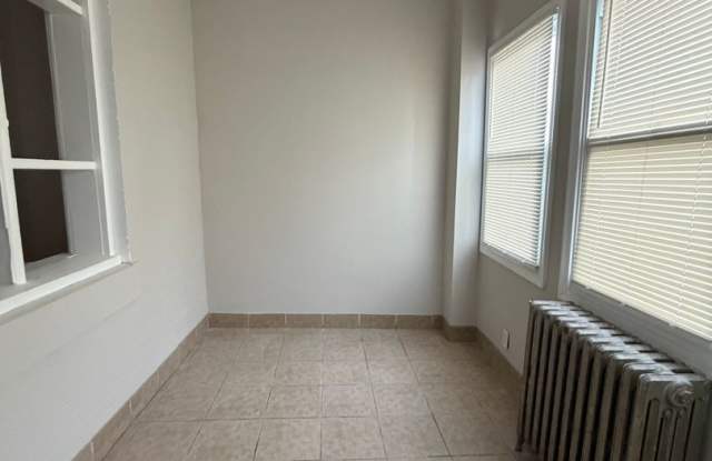 Section 8 approved! Newly renovated 4 bedroom, 1.5 bath Gallery 3