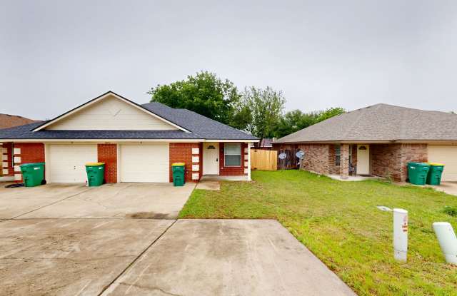 UPDATED DUPLEX IN NOLANVILLE ONLY $1,350!!! photos photos