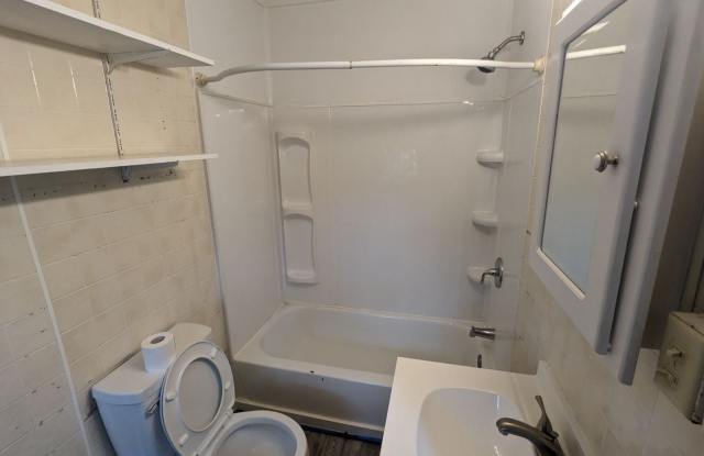 11 1/2 S High St - Unit B Gallery 4