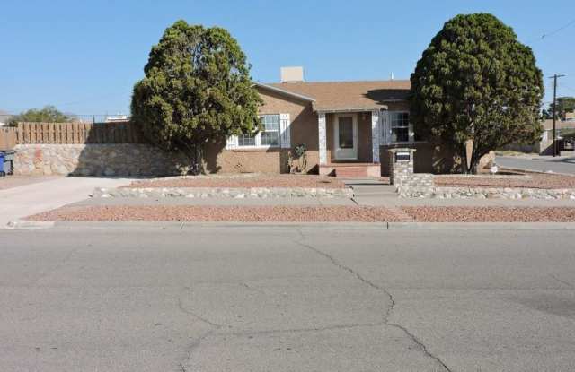 Spacious 3bed 2bath with Large Backyard! photos photos