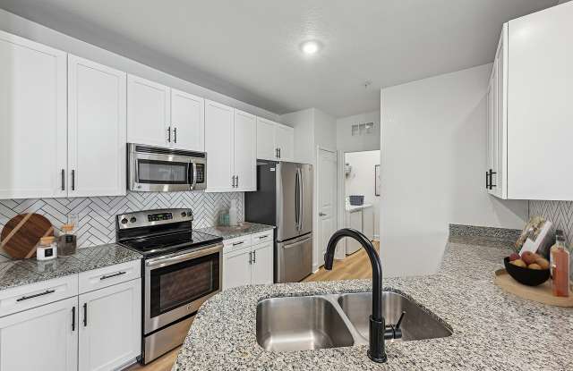 The Courtney at Universal Boulevard photos photos