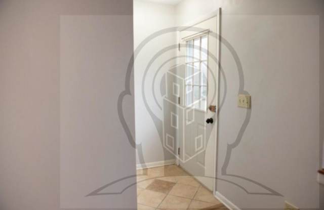 608 N LAKE SHORE DR Gallery 2