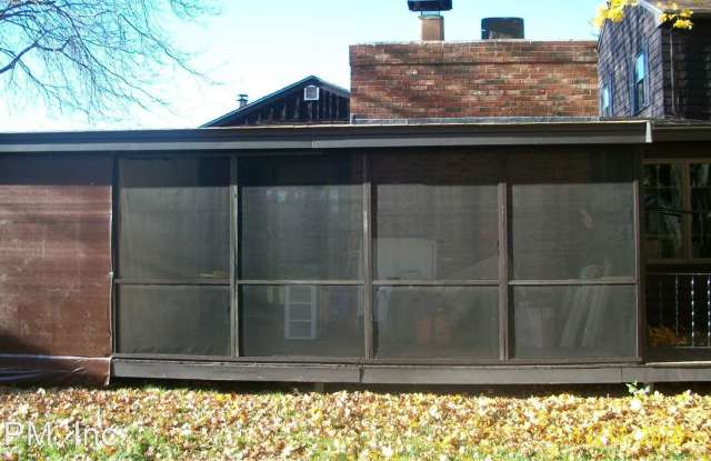 303 High Rd. Gallery 2