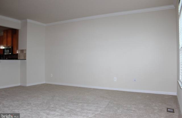 7022 DARBEY KNOLL DRIVE Gallery 4