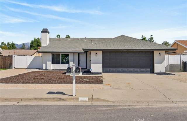 1312 Live Oak Court photos photos