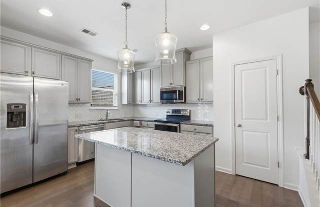 2384 Belmont Place photos photos