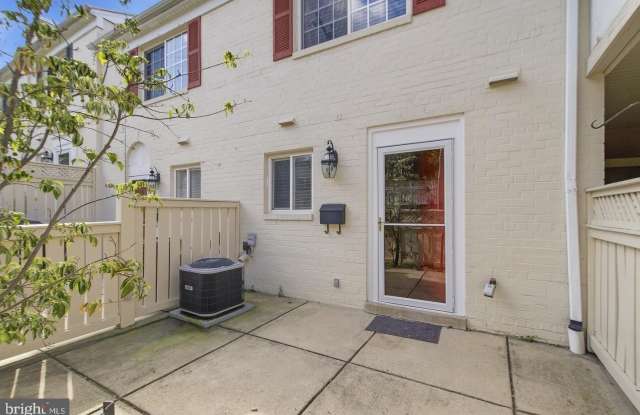 1407 N VAN DORN Street NW Gallery 3