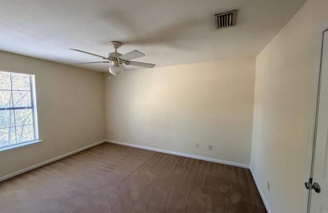 SIGN TODAY HALF OFF YOUR SECOND MONTH'S RENT 2 Bedroom 2 Bath Apartment Minutes from VSU Gallery 3
