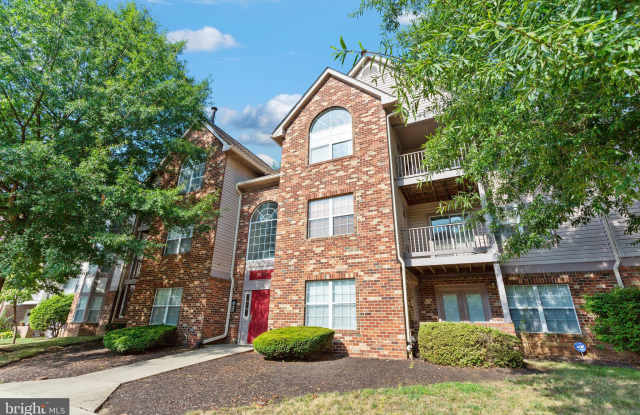 9716 LAKE POINTE COURT Gallery 3