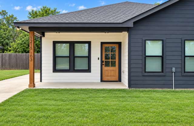 1215 Oak Drive #103 Gallery 1