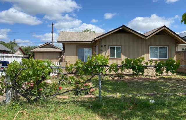 1013 Santiago Avenue photos photos