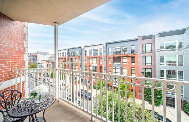 108 MONROE ST photos photos