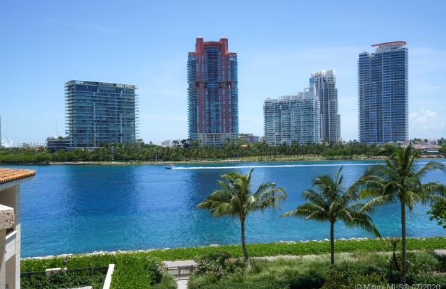 6835 Fisher Island Dr Gallery 2