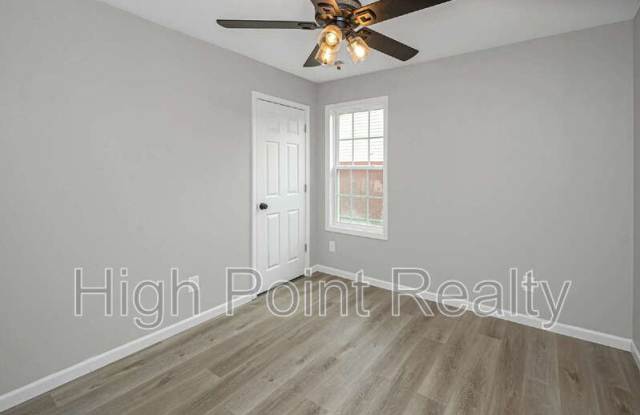 85 Smith Glen Dr Gallery 4