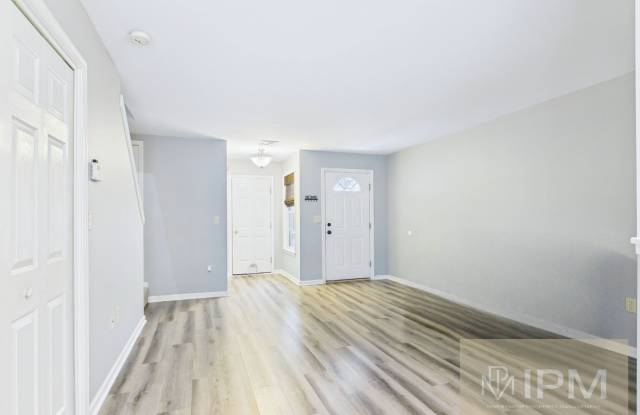 Beautiful 2 Bedroom, 1.5 Bath Townhome in New Cumberland, PA! photos photos