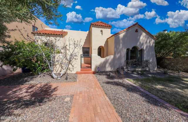 2221 E 1st Street photos photos