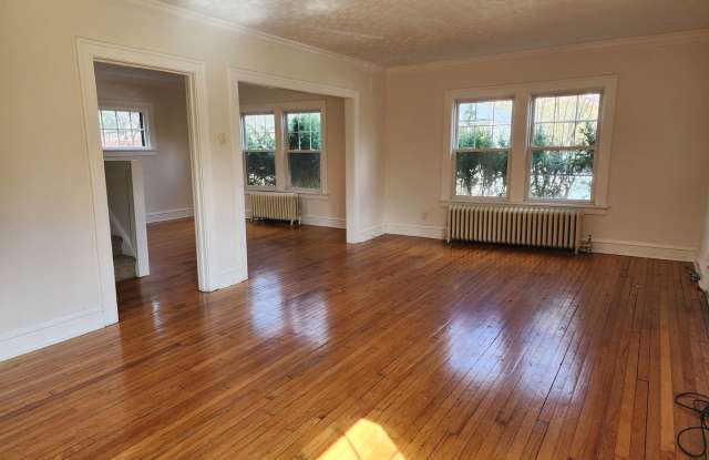 3387 Washington Gallery 4