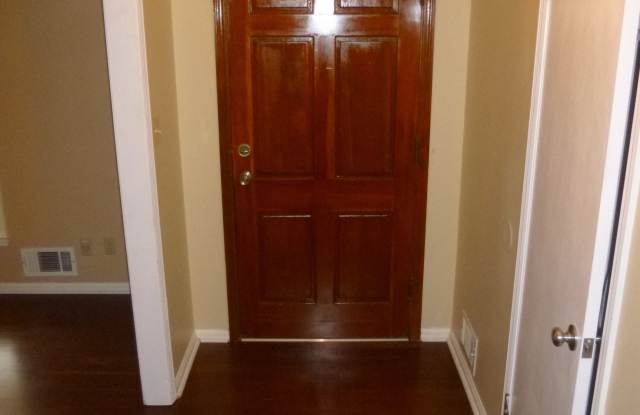 2575 Fox Hall Lane S Gallery 3