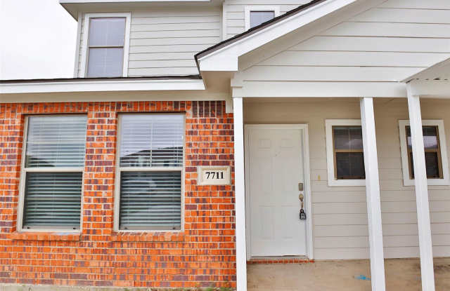 ✨ Spacious  Stylish 4-Bedroom Duplex✨ 1/2 off 1st Month - 7719 Stanley Court, Johnson County, TX 76058