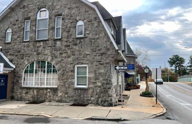 27 S LANSDOWNE Avenue Gallery 4