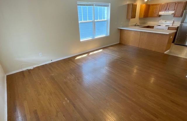 *2027* 4 Bed!! BIG GROUP OPTION!!! 18-20!! Gallery 4