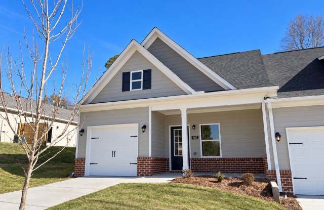 Now Leasing: Spacious 3-Bedroom Townhome in Cornelia Gallery 1
