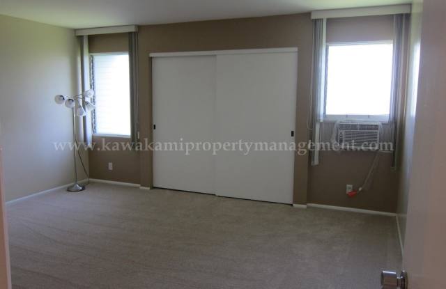 98-1467 Kaahumanu St, E Gallery 3