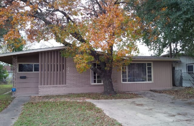 322 Brettonwood Drive - 322 Brettonwood Drive, San Antonio, TX 78218