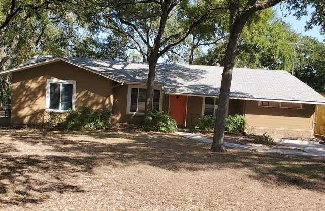 105 W Hillcrest Dr photos photos