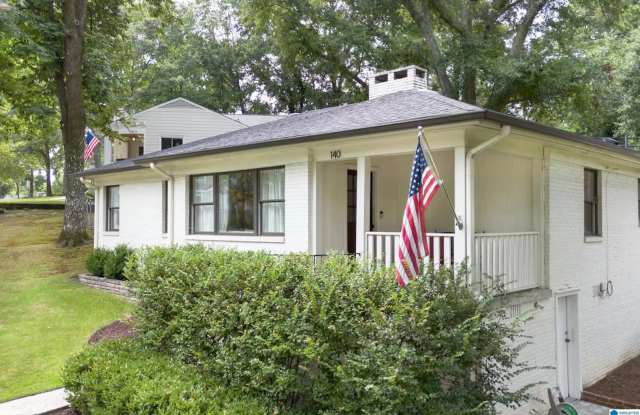 Updated Homewood Rental with Spacious Yard | Lease Through July 31, 2027 Gallery 4