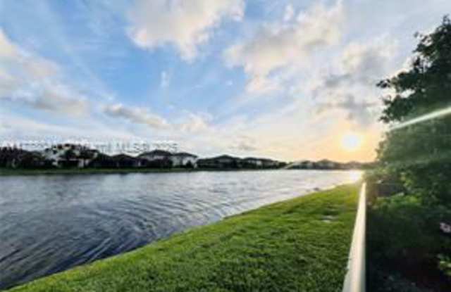 12070 North Baypoint Circle Gallery 3
