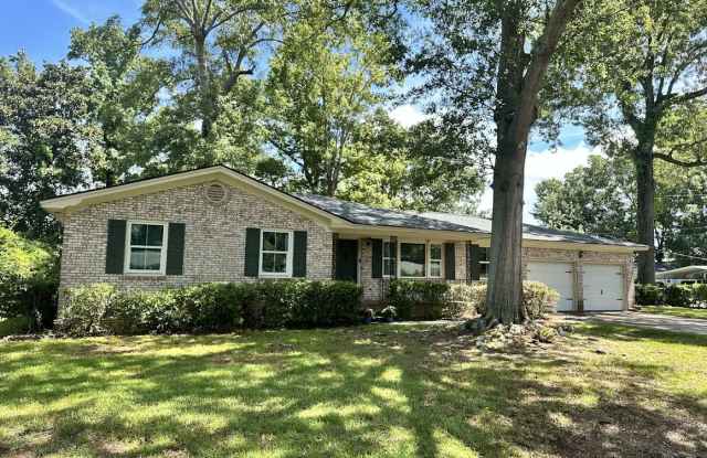 2204 North Dallerton Circle Gallery 2