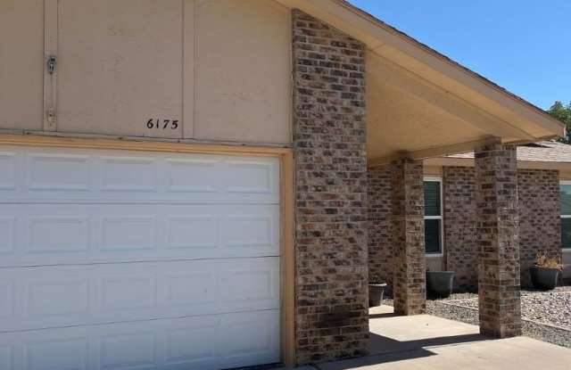 6175 Roadrunner Loop NE - 6175 Roadrunner Loop Northeast, Rio Rancho, NM 87144