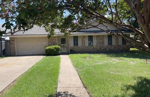 106 FOX Run - 106 Fox Run, Crandall, TX 75114